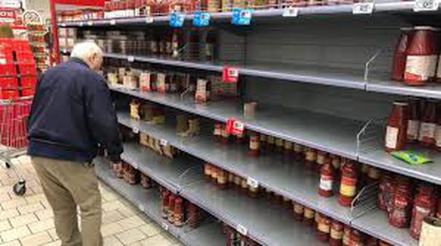 Foto/ Supermarketet e Milanos po boshatisen, kryebashkiaku apel në Facebook: Bëni këtë gjënë tjetër