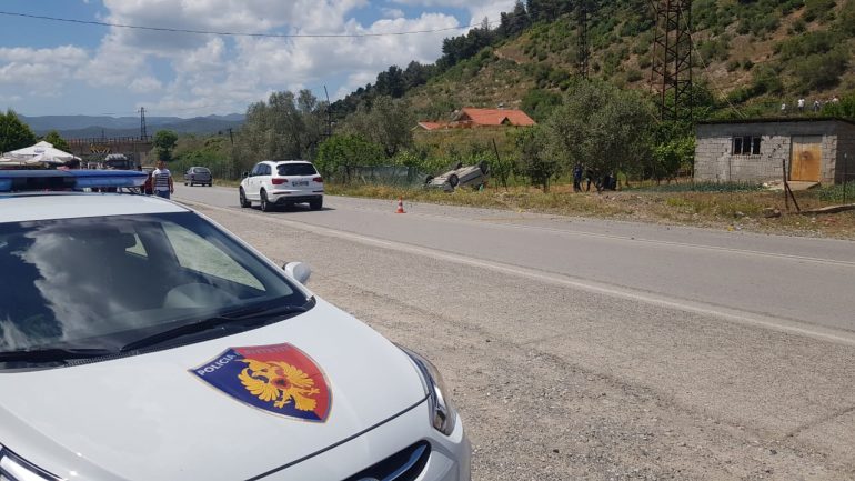 Makina del nga rruga në aksin Lezhë-Milot, humb jetën 24 vjeçari