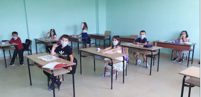Kosova mbyll 1 muaj shkollat