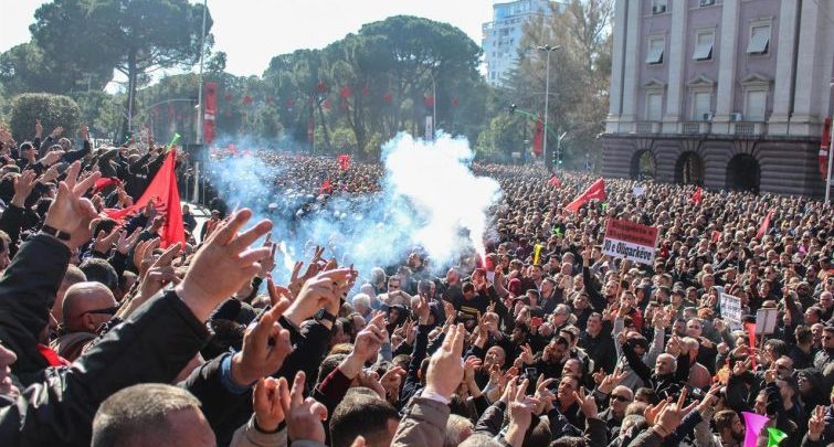“Kupa është mbushur” studentët bëhen gati për protestë dhe i vendosin ultimatum Ramës
