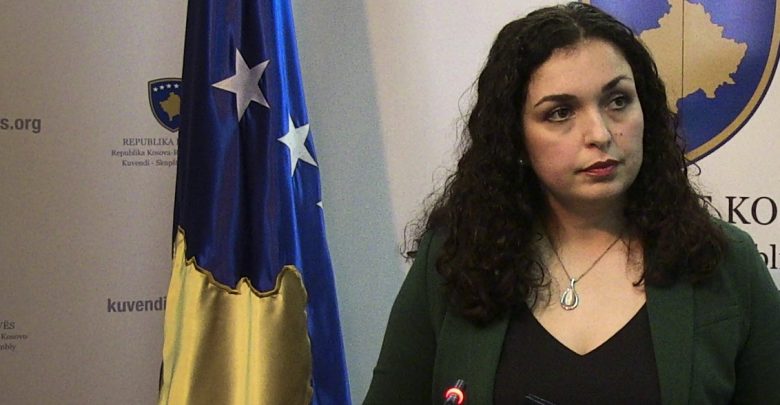 Zyrtare Vjosa Osmani merr detyrën e presidentit të Kosovës