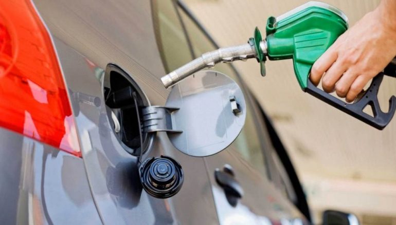 Zyrtare nga Bordi i Transparencës: Ulet çmimi i karburantit, sa do të shitet nafta dhe benzina