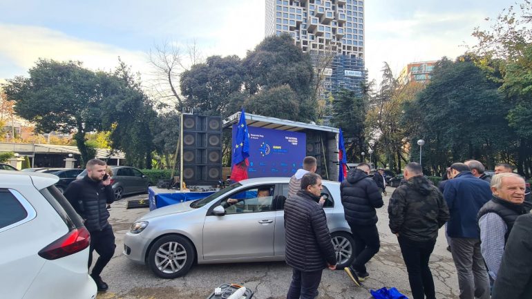 Zbardhet skenari protestës së opozitës/ Demokratët do të mblidhen nga rrugë të ndryshme