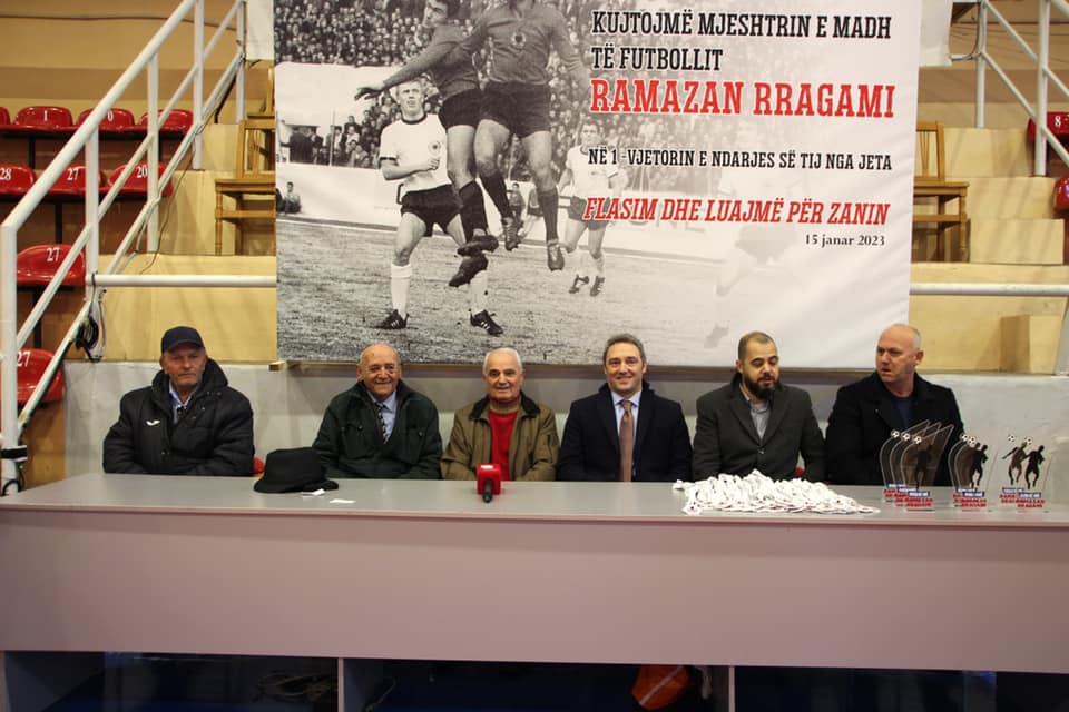 Shkodra nderon Ramazan Rragamin / Bardh Spahia : Sheshi para stadiumit do te marre emrin e tij