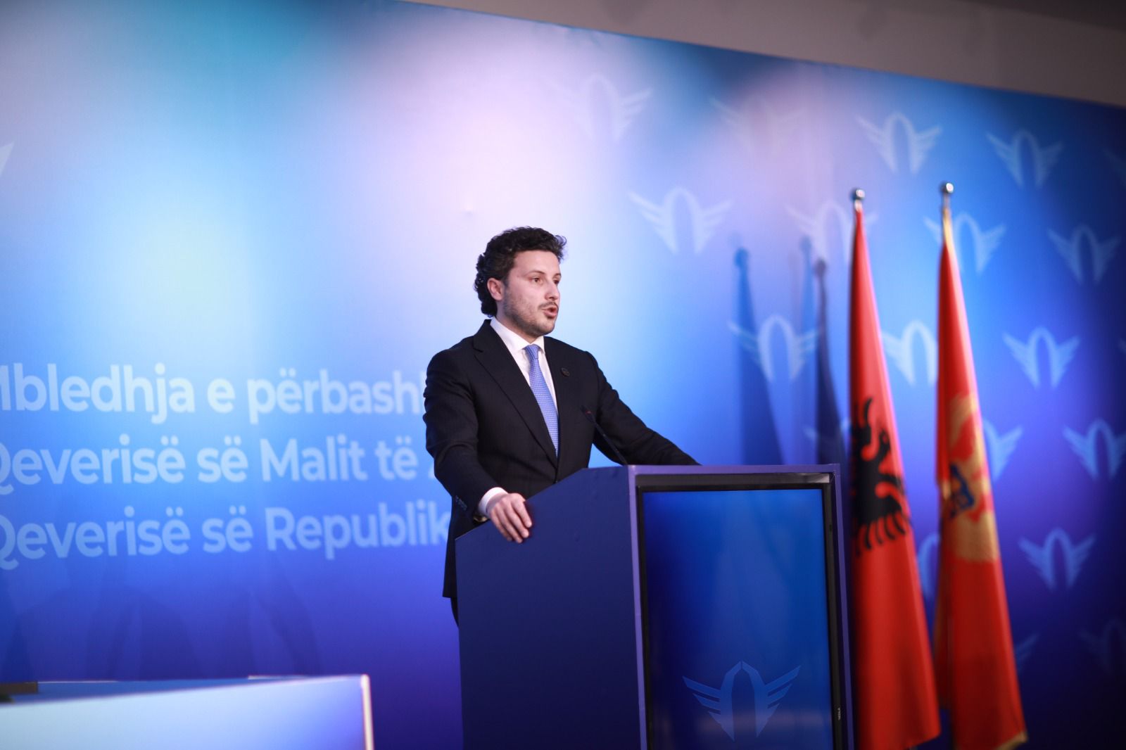 Nënshkrimi i marrëveshjes Shqipëri-Mali i Zi, Abazoviç: Krenar për projektin e madh infrastrukturor! Do të zvogëlohet edhe trafiku gjatë muajve të verës