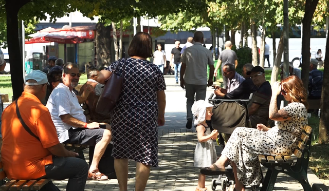 Shqipëria sërish në “luftë” me Covid-19! Çdo javë regjistrohen 500 raste të reja, 20 të shtruar në spital