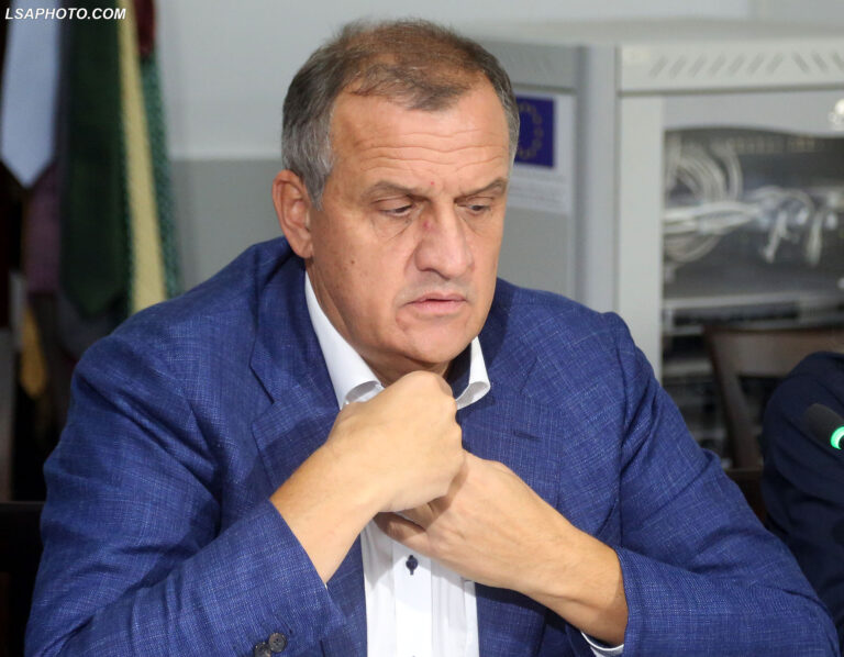 “Zyrtari më i lartë nën akuzë”/ Ish-ministri i Shëndetësisë, Ilir Beqaj nën masa shtrënguese