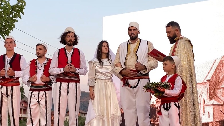 Vau i Dejës/ Inskenohet dasma e Skënderbeut në kishën e Shën Mërisë!