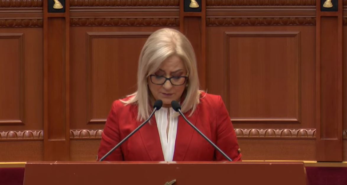 E papritur / Lindita Nikolla jep dorëheqjen nga posti i Kryetares së Parlamentit