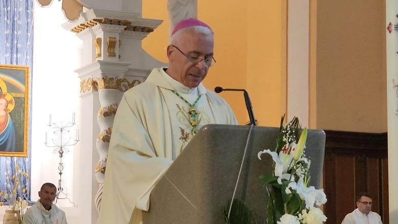 Meshë në Katedralen ‘Shën Shtjefni në Shkodër’, Imzot Giovanni Peragine për Papa Françeskun: E paraqiti vendin tonë si model bashkëjetese fetare
