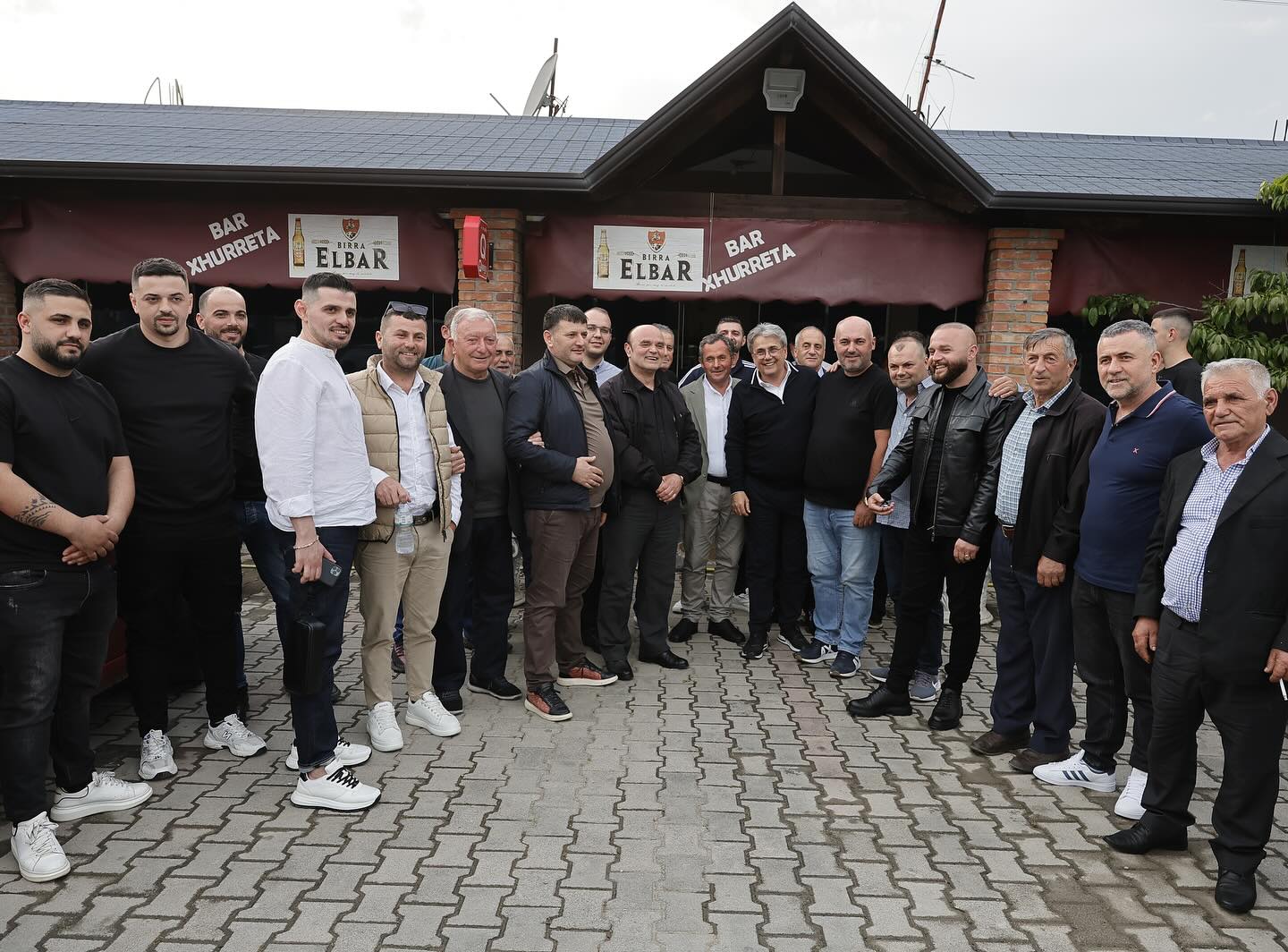 Marjan Ndershtiqaj me banore te lagjes Xhurretaj ne Berdice / Zëri i tyre, nevojat dhe shpresat që ndajnë me ne, janë shtysë e fortë për të vijuar me përkushtim rrugën e punës dhe zhvillimit