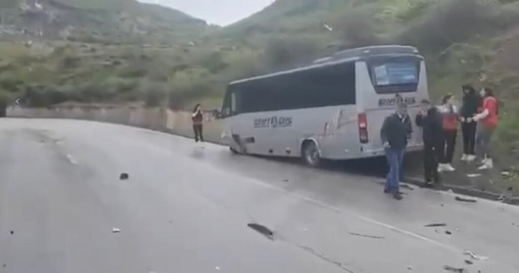 Ishin nisur për finalen në kryeqytet, aksidentohet në Qafë Thanë autobusi me ekipin e Skënderbeut