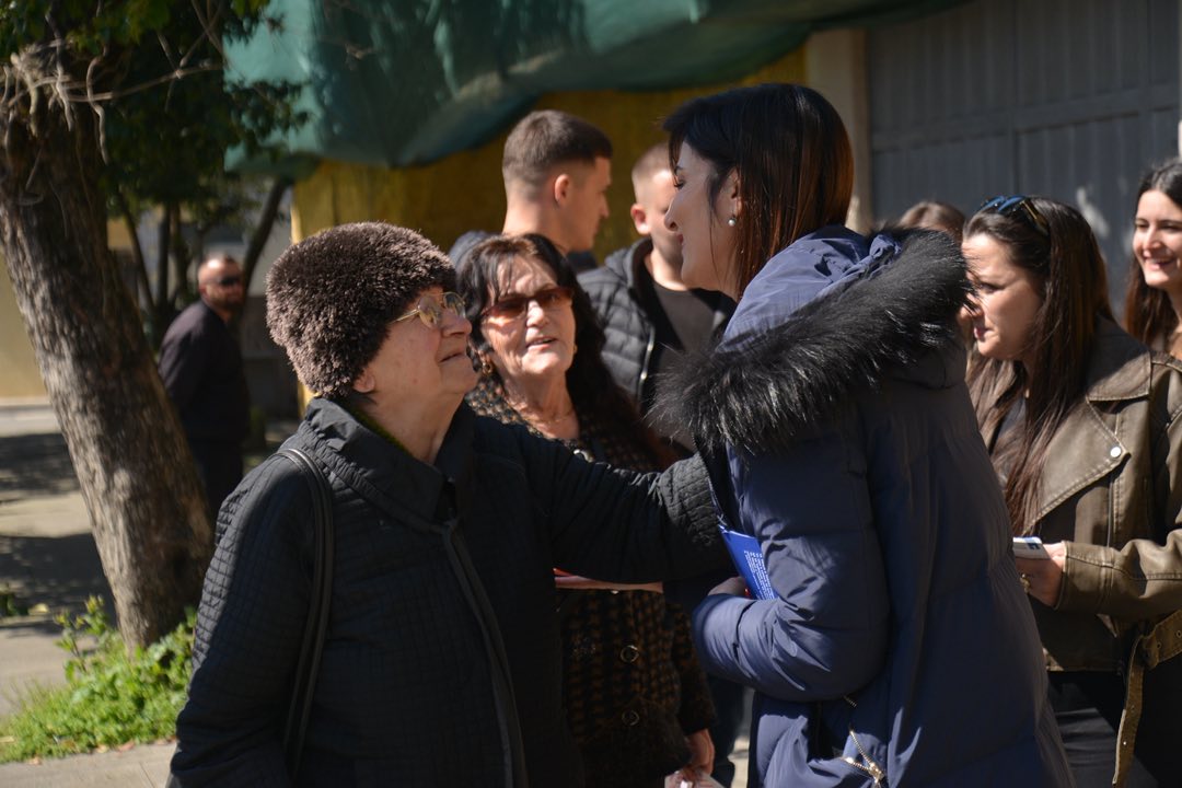 Greta Bardeli takime intensive ne terren per te degjuar zerin e qytetareve